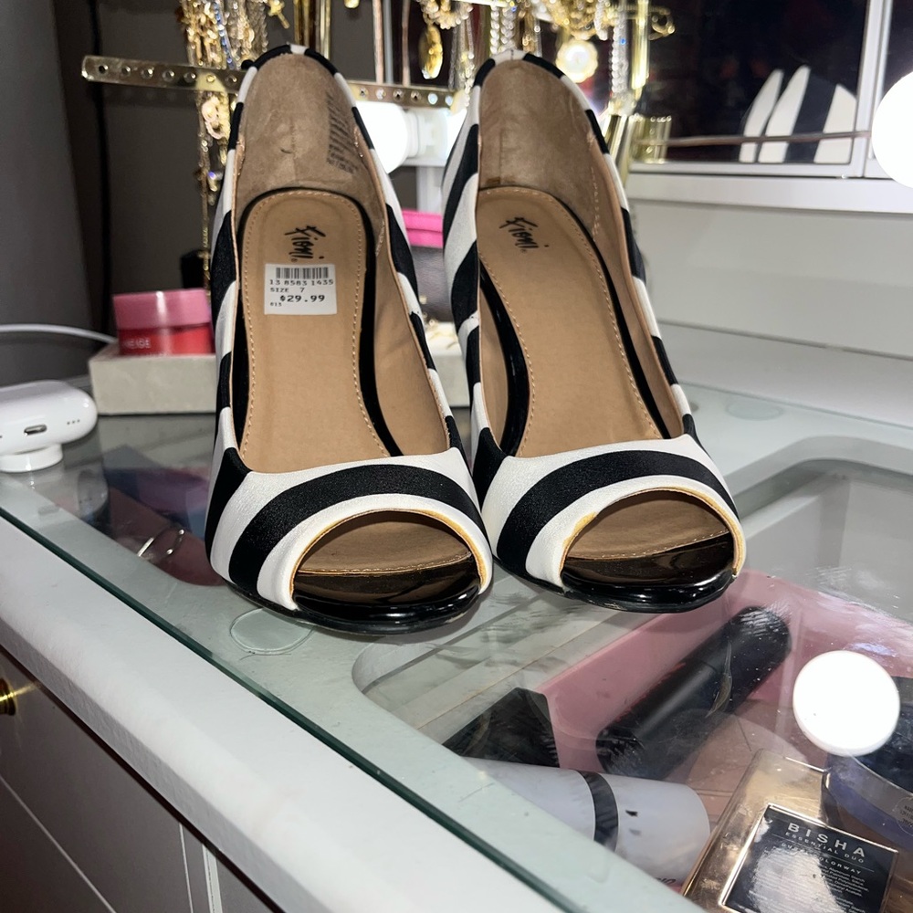 Stylish Black and White Peep-Toe Heels